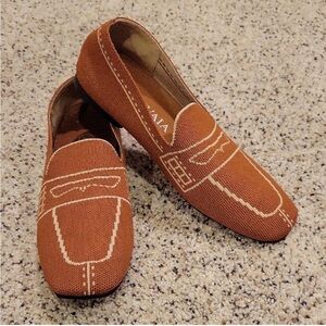 Vivaia Sierra brown loafers Size 7 (37.5)